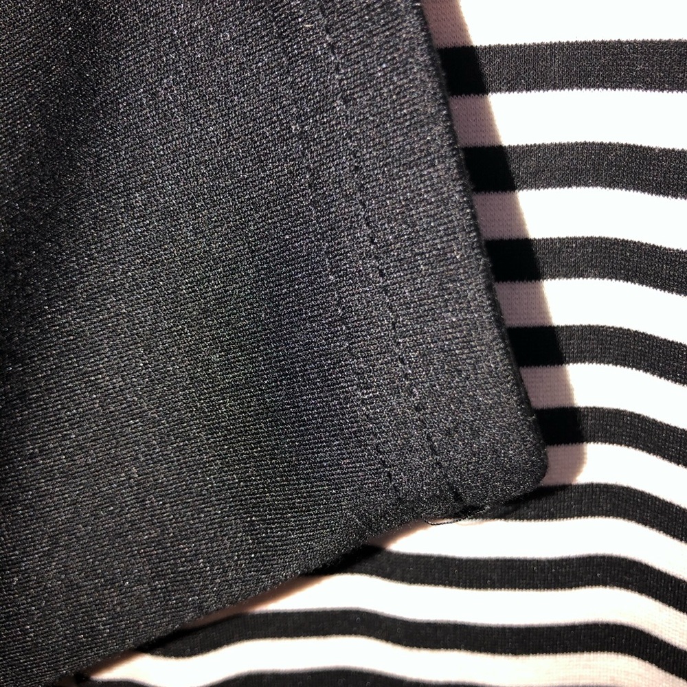 Great striped dress with waist detailing - Picture 6 of 15